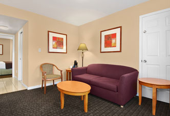 Executive King Room - Pacific Inn & Suites, Kamloops