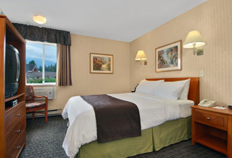 Executive King Room - Pacific Inn & Suites, Kamloops